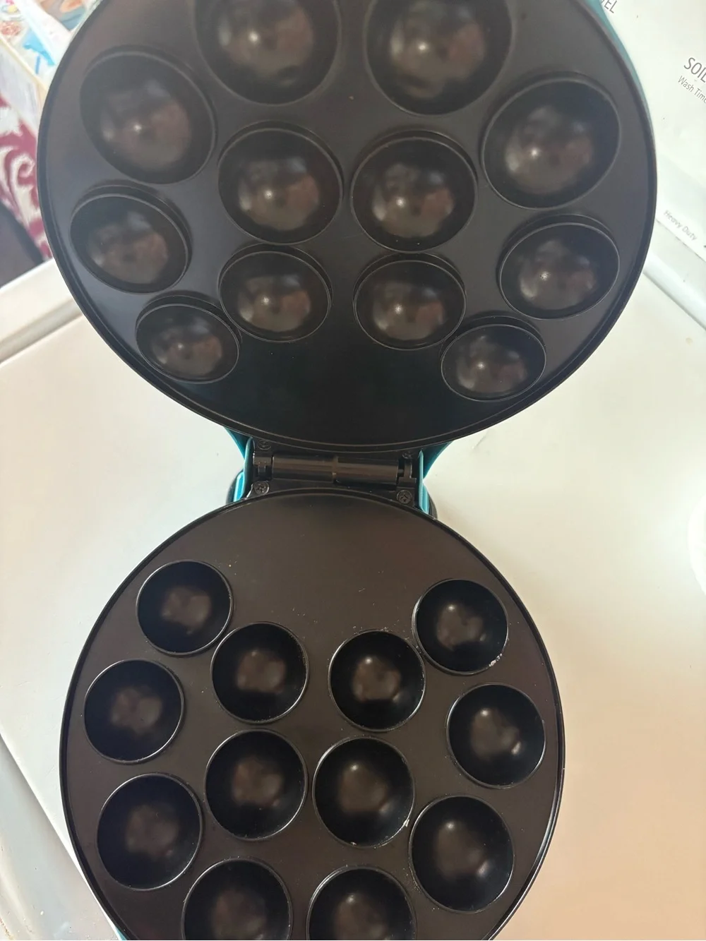 Abella Light Blue Cake Pop & Donut Hole Maker